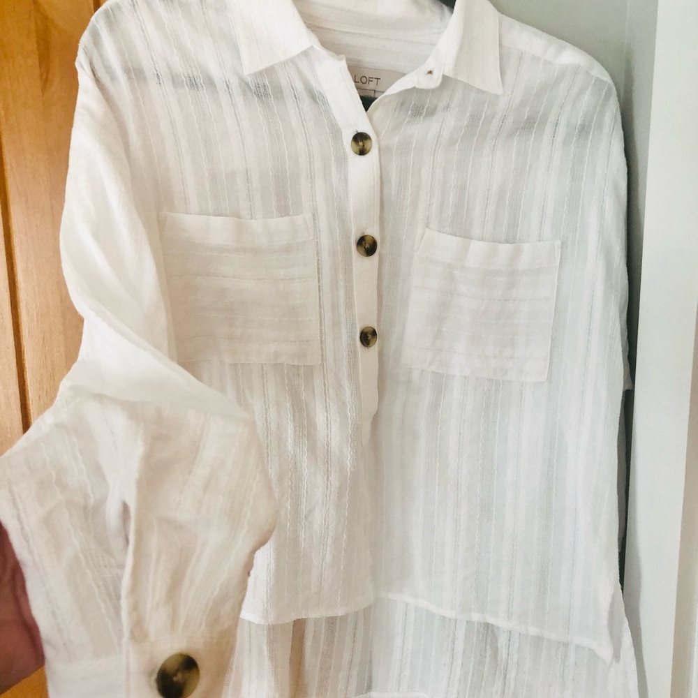 NWOT LOFT cropped long sleeve blouse